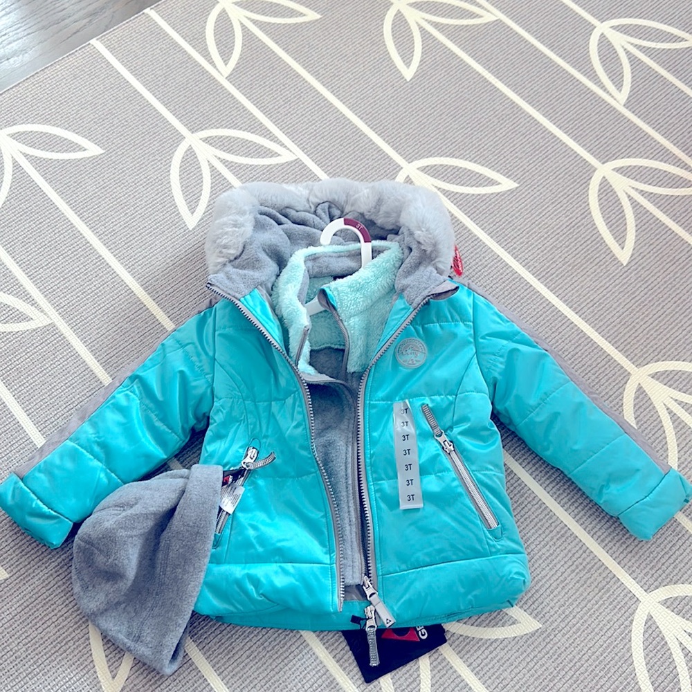 It is a Gerry brand winter coat. It is brandnew.